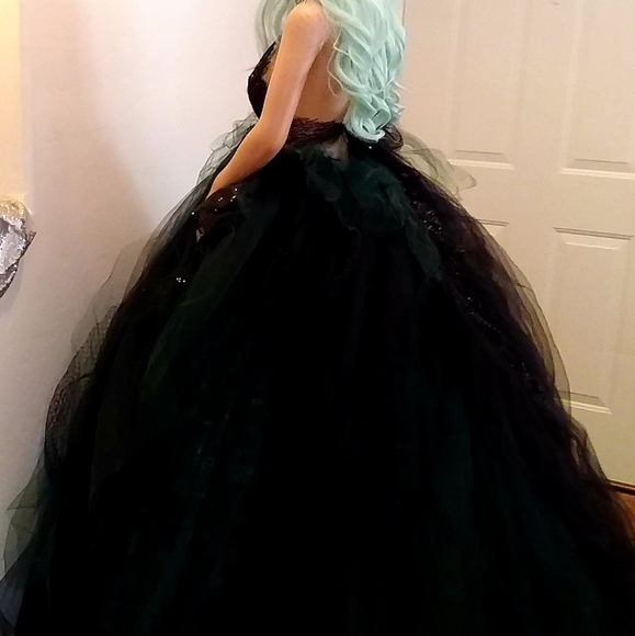 SAMPLE GOWN ONLY - ESPERANZA Goth Black & Green Wedding Ballgown Set - Picture 10 of 14